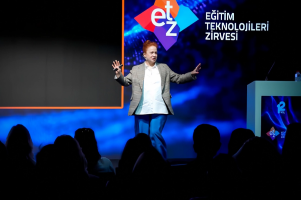 Şule Güner_Eğitim Teknolojileri Zirvesi (1)